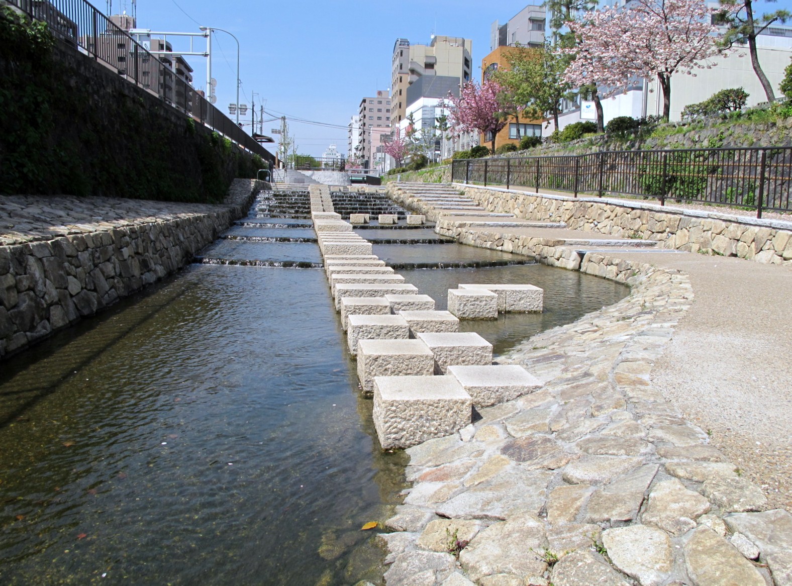 飛び石・階段など