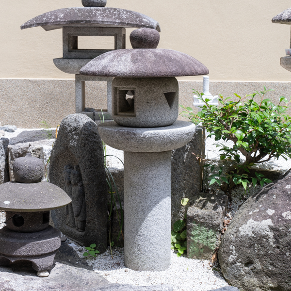 Shoukintei Implanted Lantern